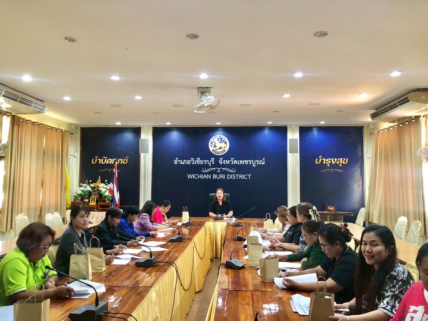 พช.วิเชียรบุรี : ดำเนินการประชุมเชิงปฏิบัติการส่งเสริมการบูรณาการกลไกการขับเคลื่อน การขจัดความยากจน